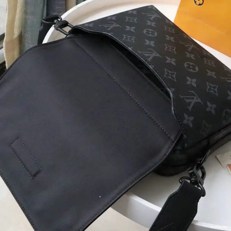 Brother Sam Bags 2104DJ0068 LV 0708